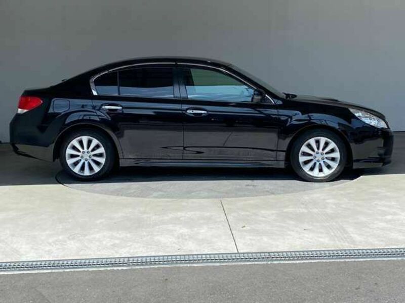LEGACY B4