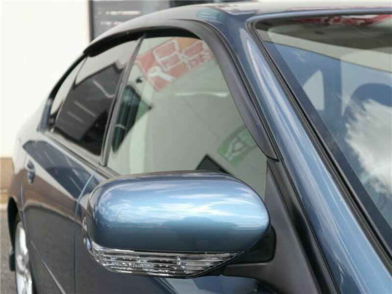 LEGACY B4