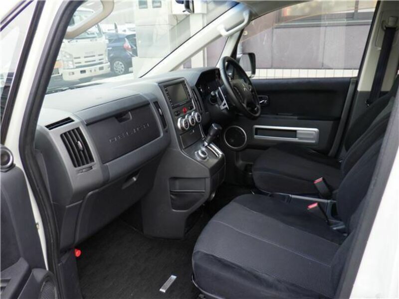 DELICA D5