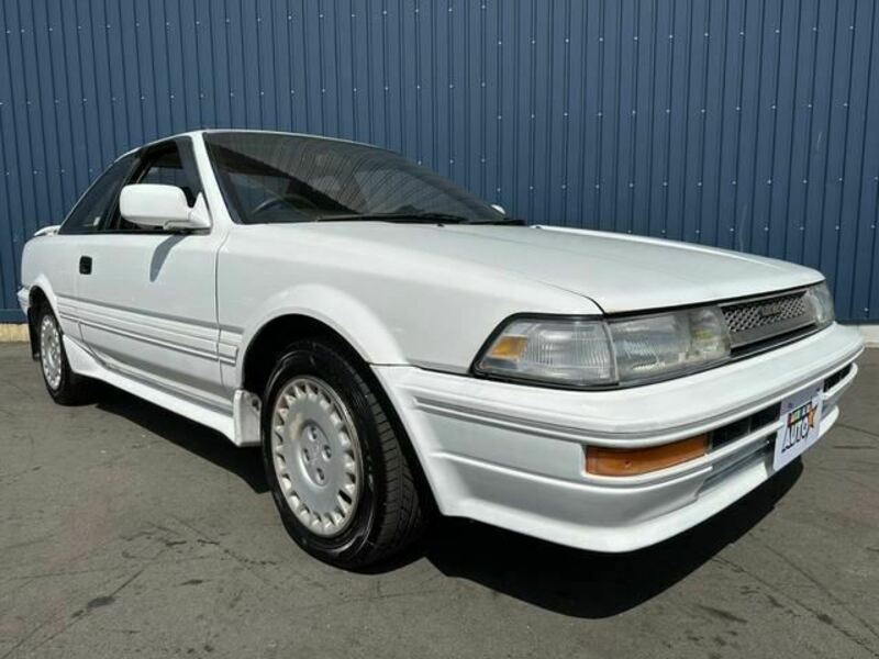 COROLLA LEVIN