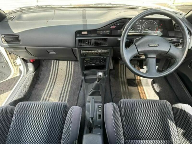 COROLLA LEVIN