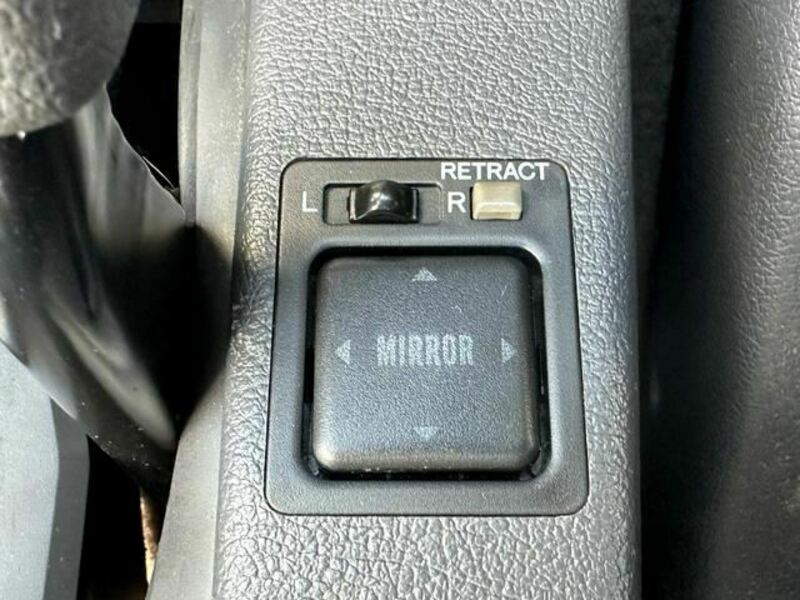 COROLLA LEVIN