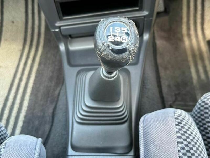 COROLLA LEVIN