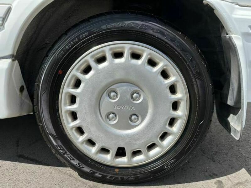 COROLLA LEVIN