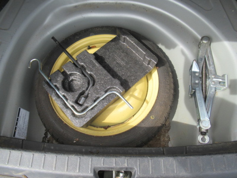 COROLLA AXIO
