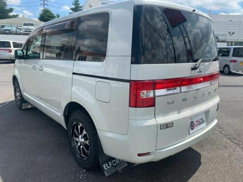 DELICA D5