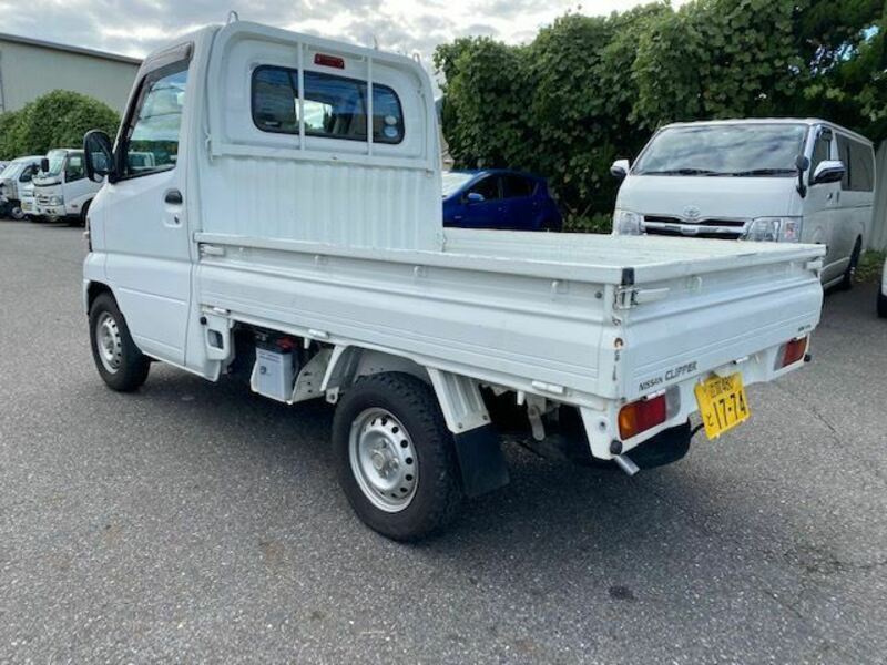CLIPPER TRUCK