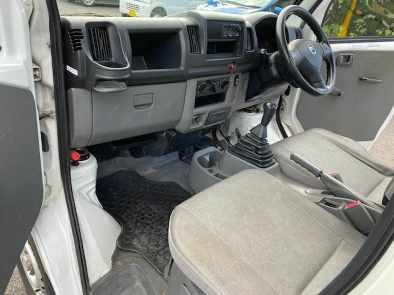 CLIPPER TRUCK