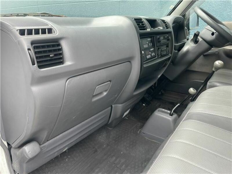 BONGO VAN