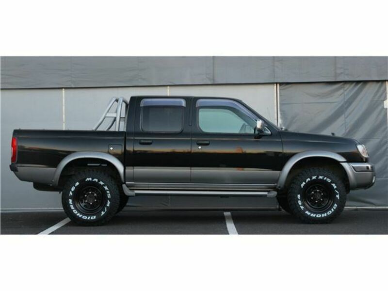 DATSUN PICKUP