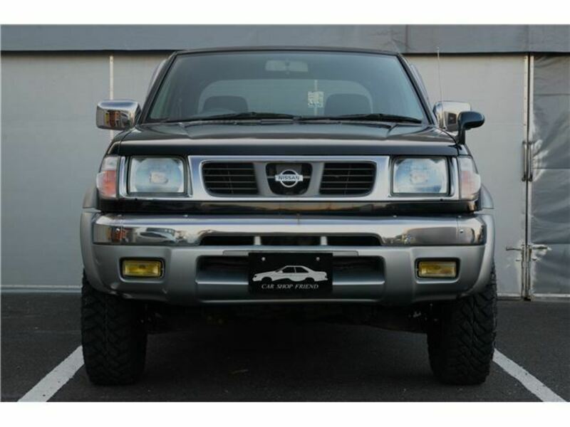 DATSUN PICKUP