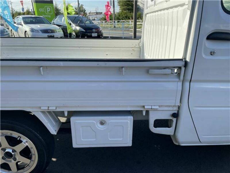 MINICAB TRUCK