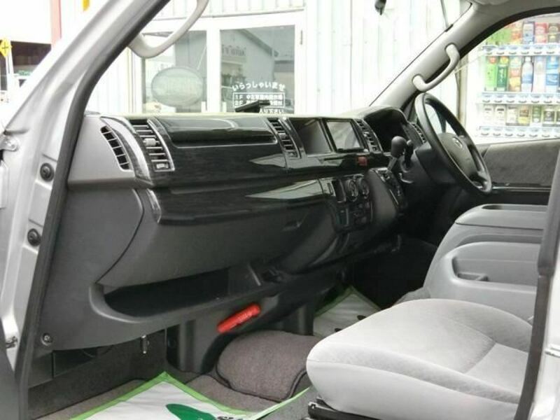 HIACE VAN-31