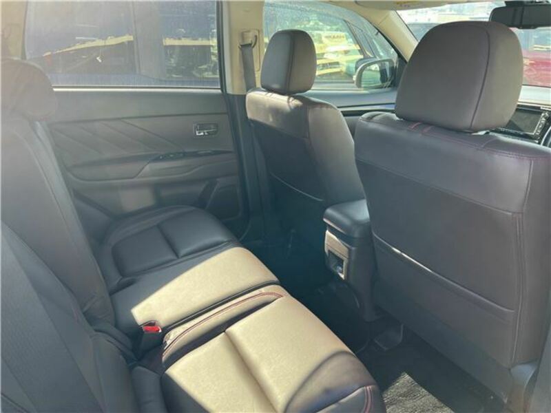 OUTLANDER PHEV