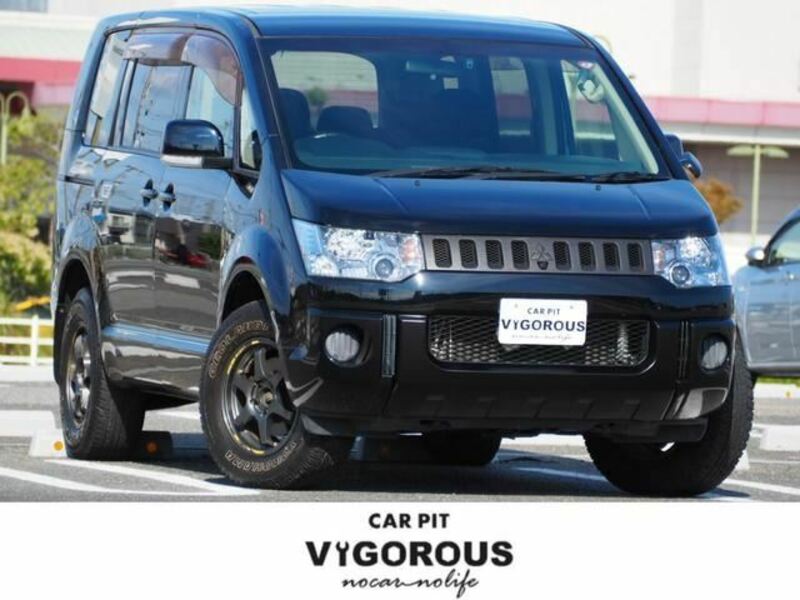 MITSUBISHI　DELICA D5