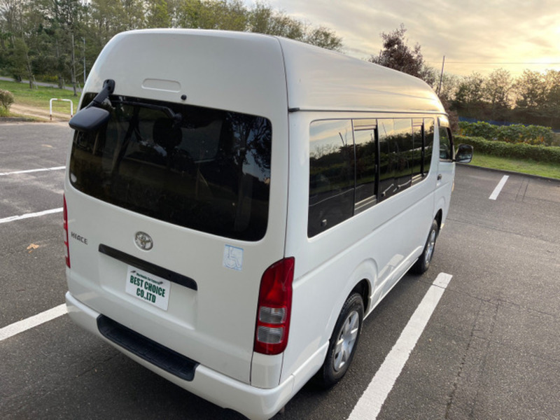 HIACE VAN-13