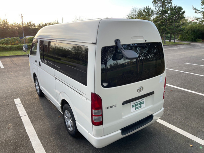 HIACE VAN-11