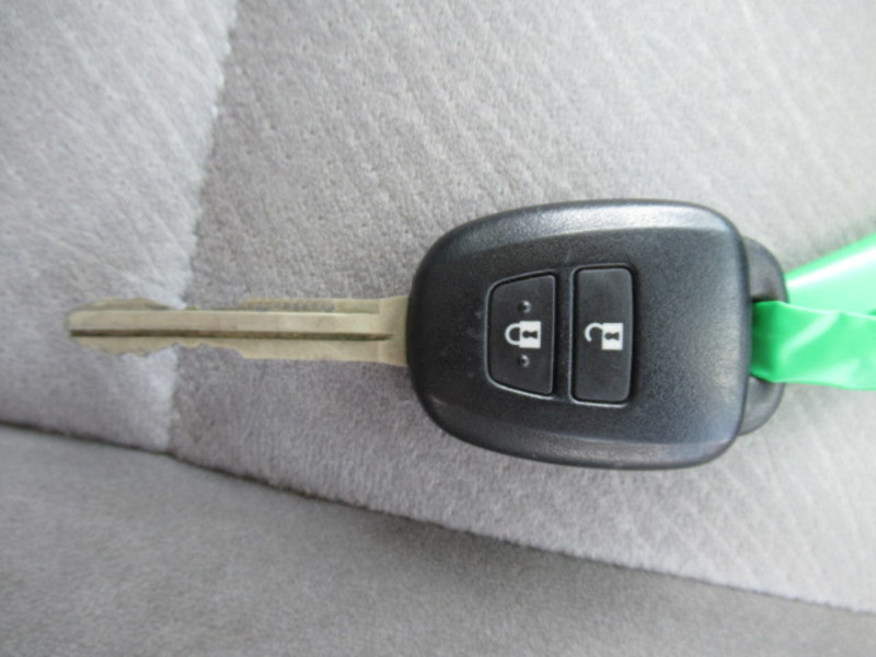 COROLLA AXIO