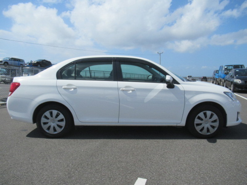COROLLA AXIO