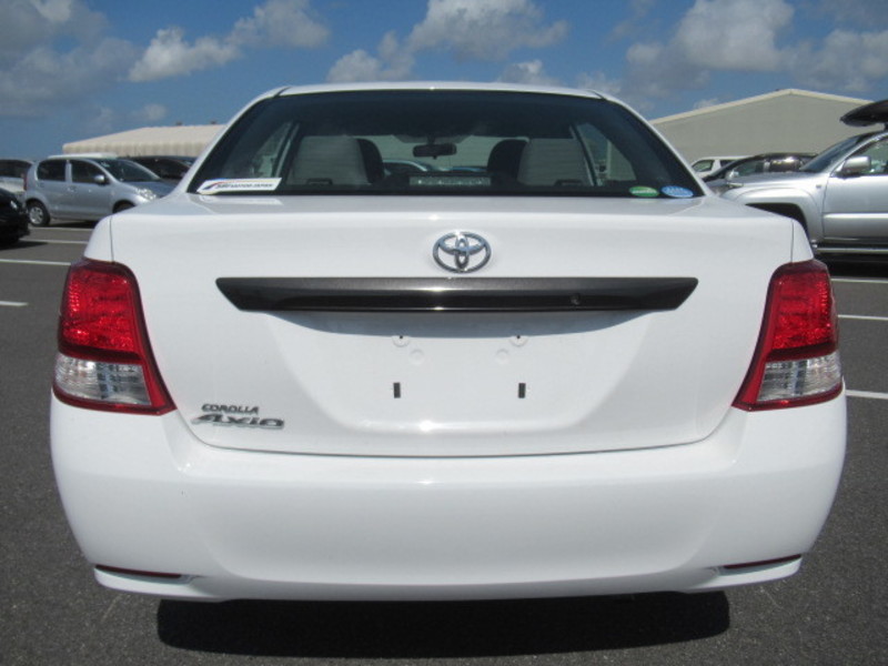 COROLLA AXIO