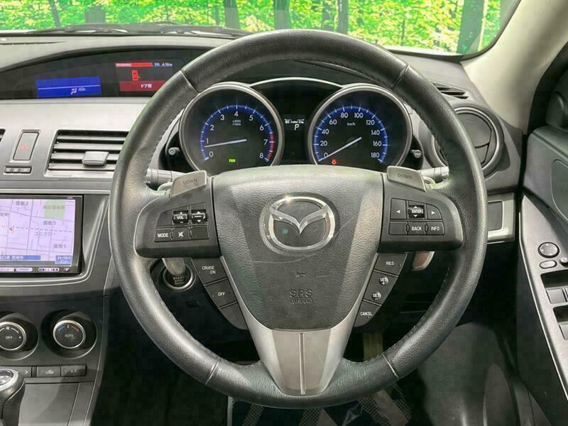 Axela Sport