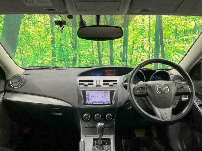 Axela Sport