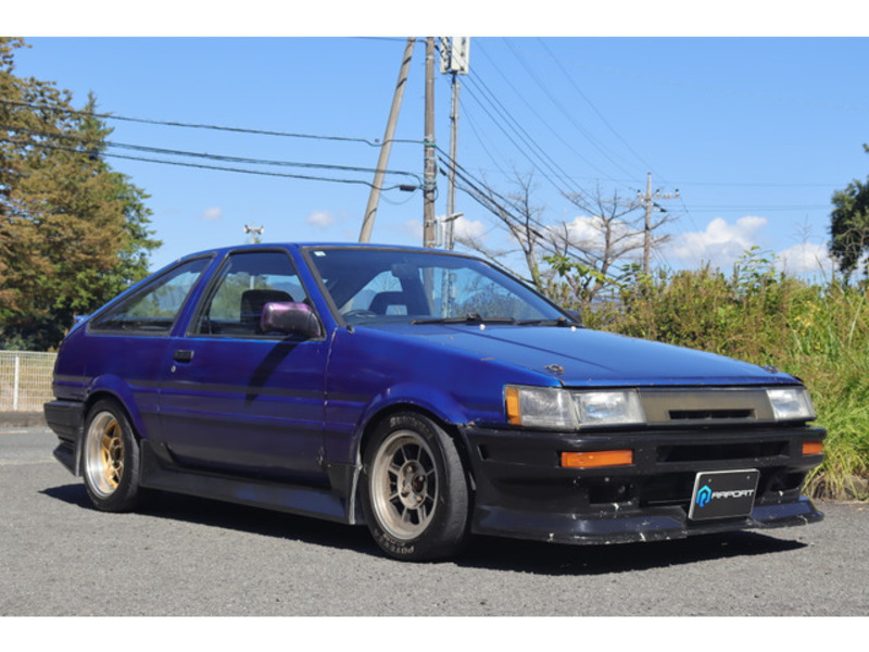 COROLLA LEVIN