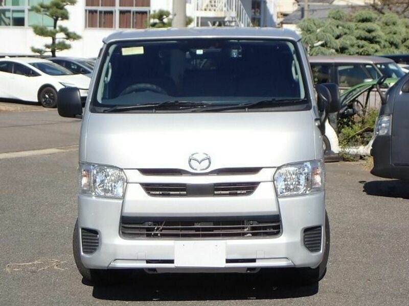 BONGO BRAWNY VAN