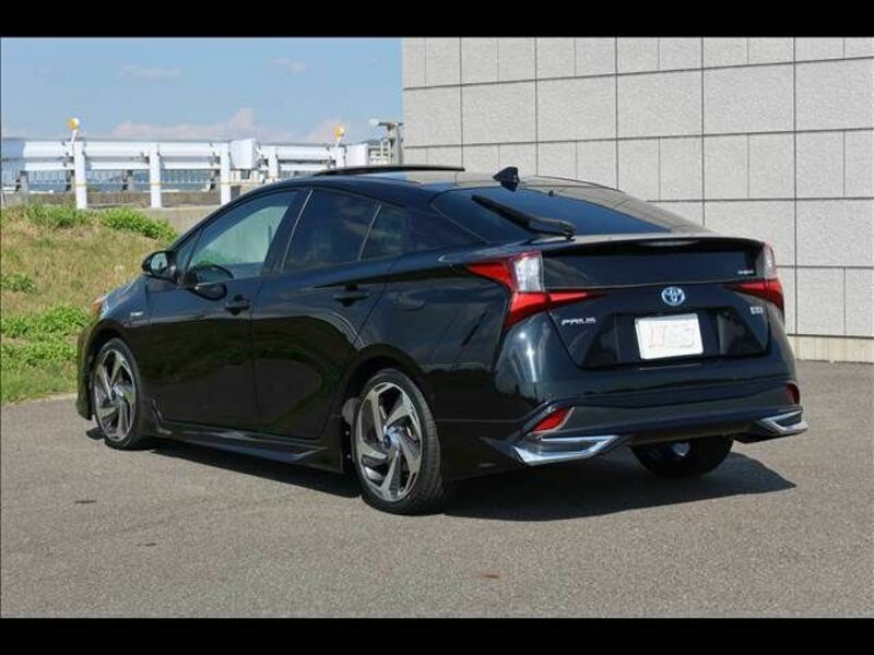 PRIUS-7