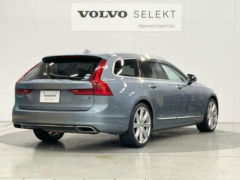 V90