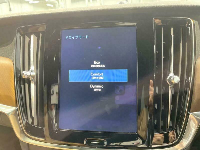 V90