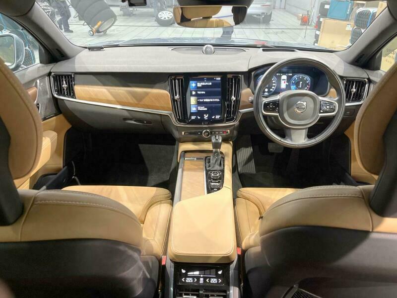 V90