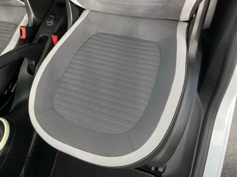 TWINGO