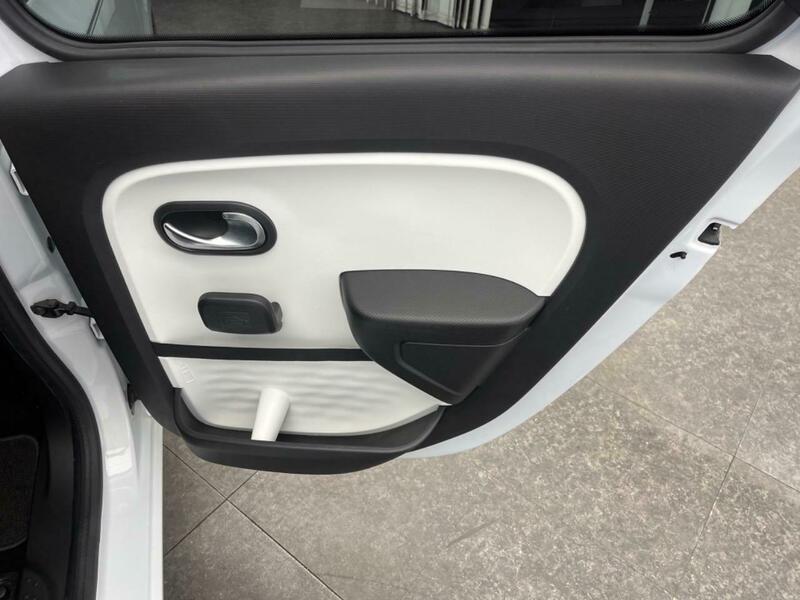 TWINGO