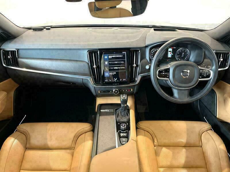 V90