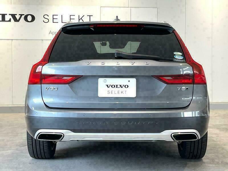 V90
