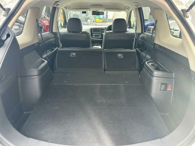 OUTLANDER PHEV