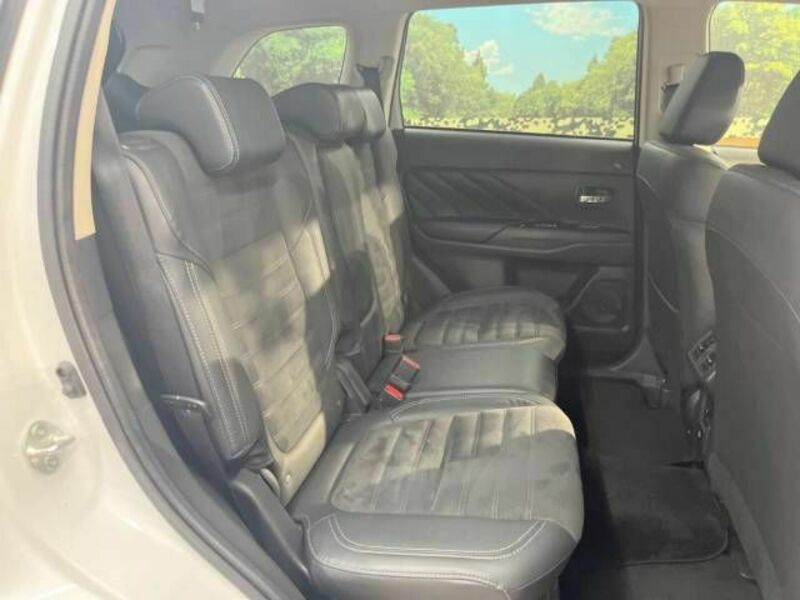 OUTLANDER PHEV