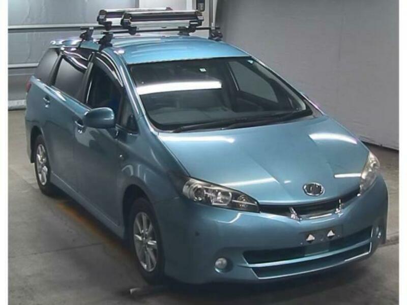 Toyota wish store roof box