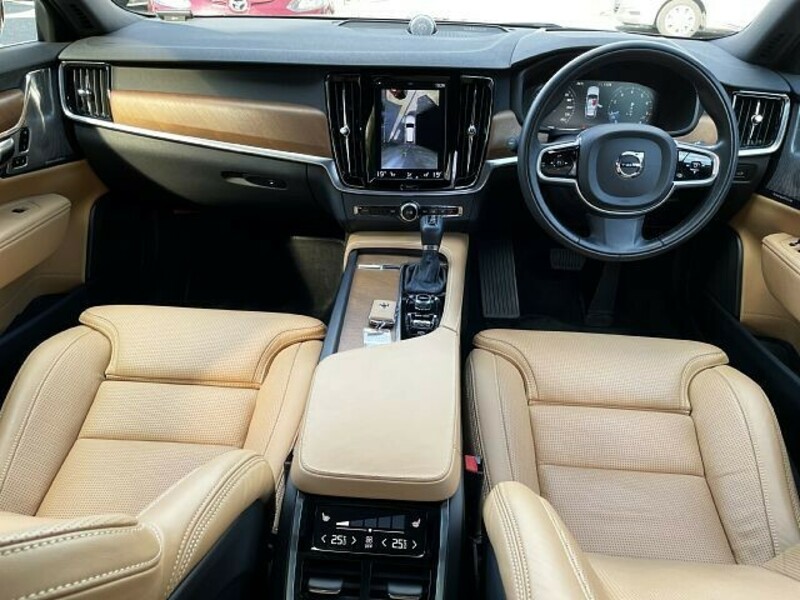 V90