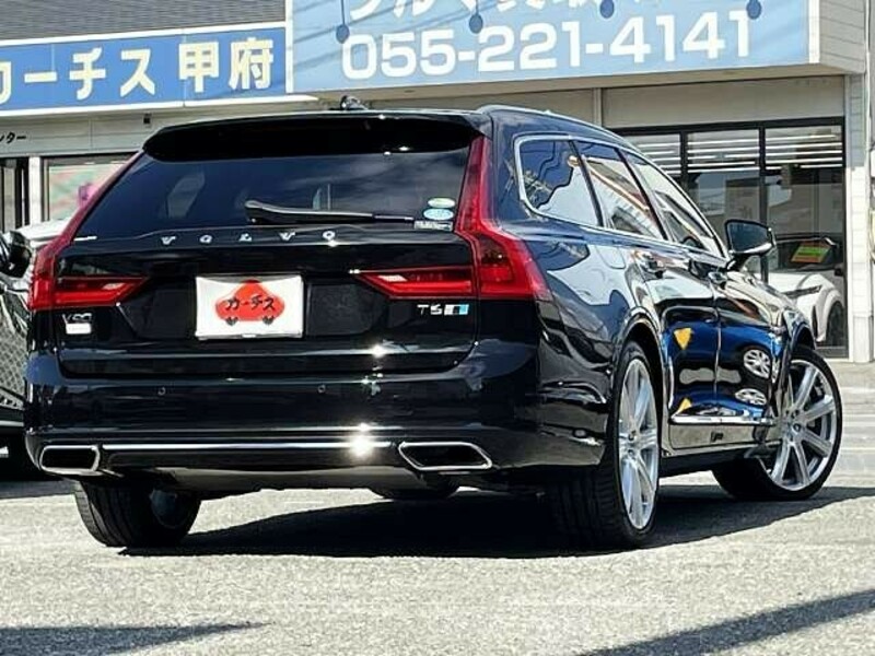 V90