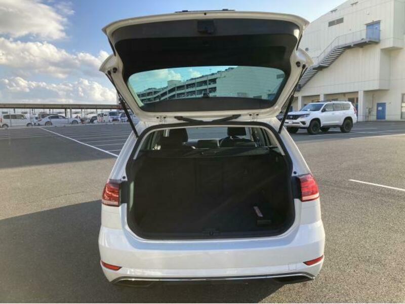 GOLF VARIANT