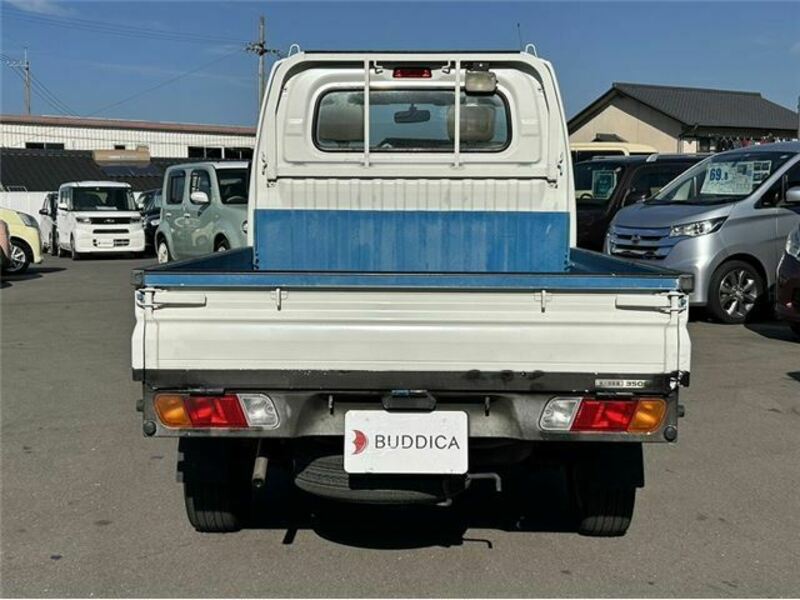 CLIPPER TRUCK