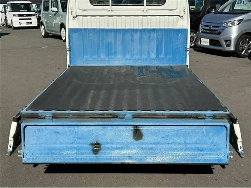 CLIPPER TRUCK