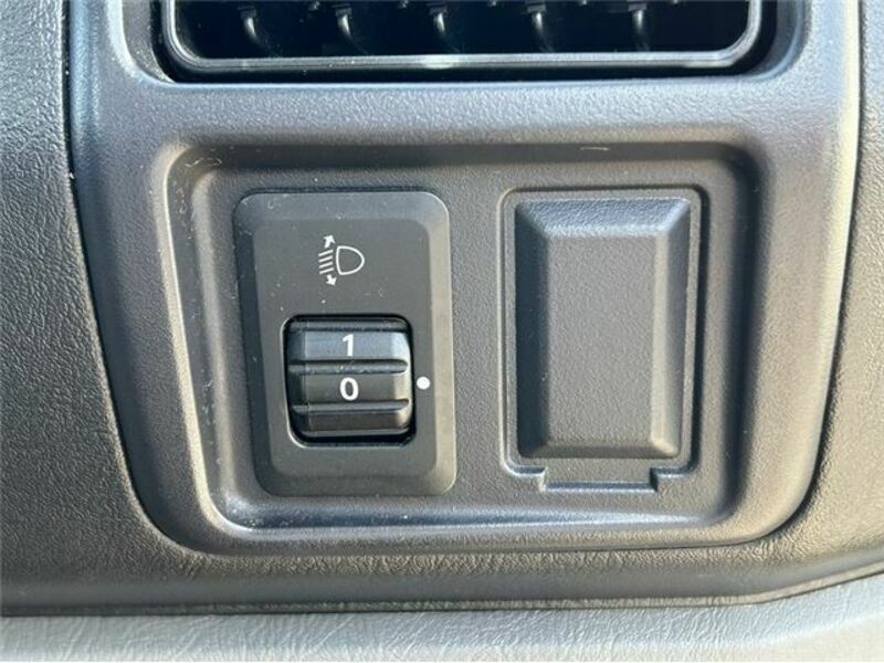 CLIPPER TRUCK
