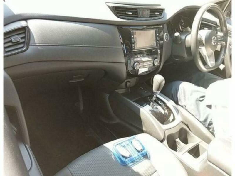X-TRAIL-2