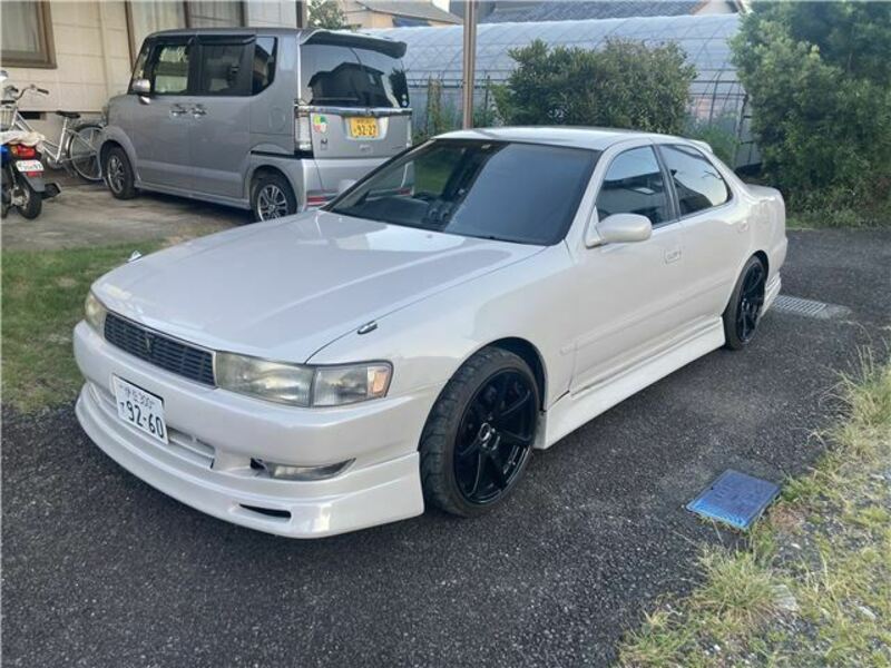 TOYOTA　CRESTA