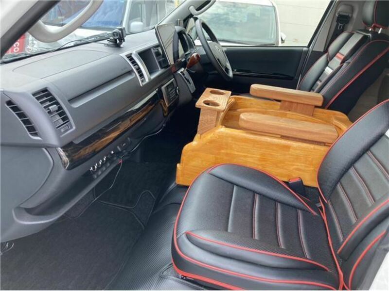 HIACE VAN