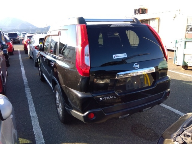 X-TRAIL