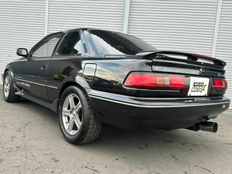 COROLLA LEVIN